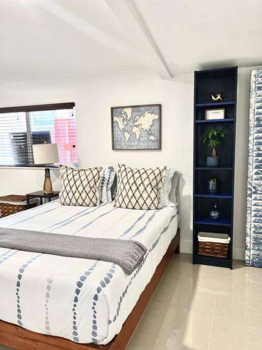 Central Nautical Themed 4 Bed 2 Bath Home فورت لودرديل المظهر الخارجي الصورة
