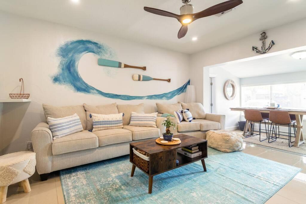 Central Nautical Themed 4 Bed 2 Bath Home فورت لودرديل المظهر الخارجي الصورة