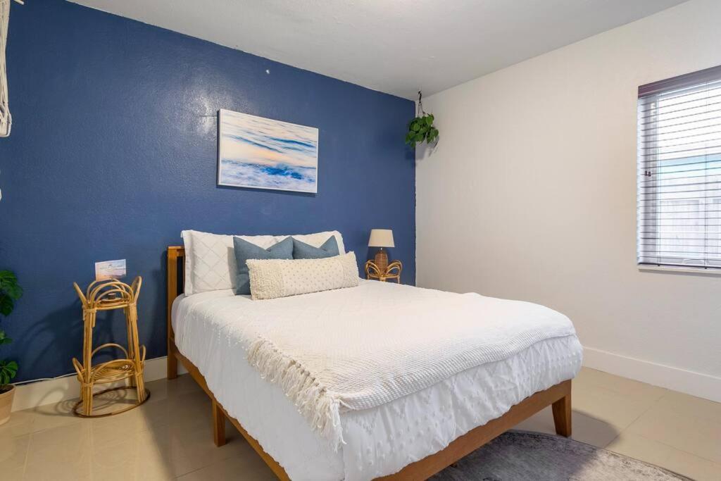 Central Nautical Themed 4 Bed 2 Bath Home فورت لودرديل المظهر الخارجي الصورة